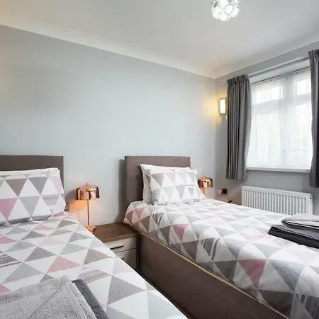 Вилла Northwood 2 Бродстейрс Экстерьер фото