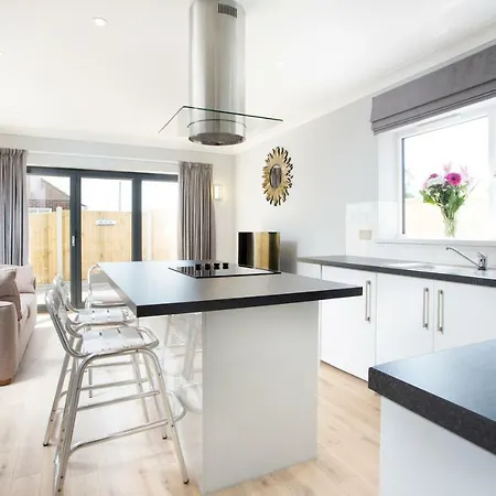 Вилла Northwood 2 Бродстейрс Экстерьер фото
